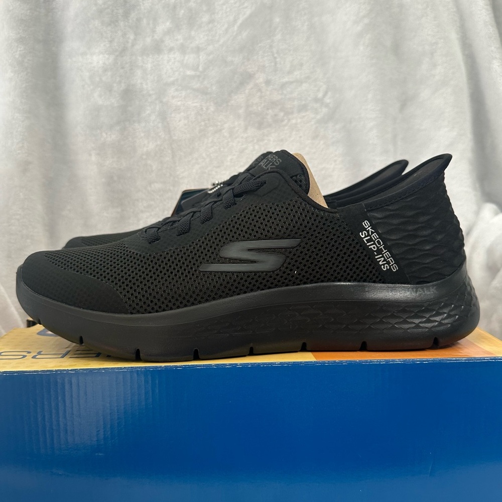 NWT Skechers Men's Black Slip-On Sneakers